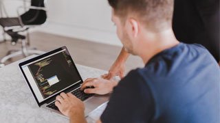 home-5-320x180 Support technician